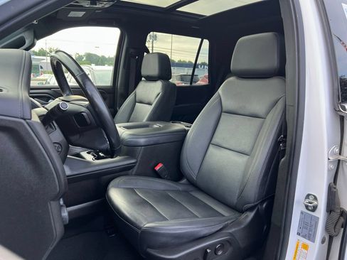 Used 2022 Chevrolet Tahoe LT w/ LT Signature Plus Package AWD/4WD image 19