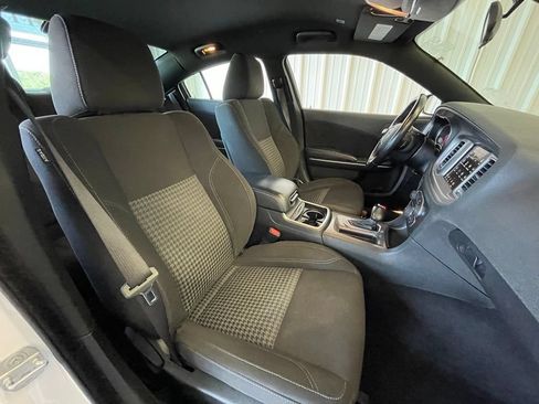 Used 2023 Dodge Charger SXT RWD image 31