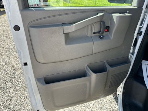 Used 2023 GMC Savana 2500 w/ Driver Convenience Package RWD image 31
