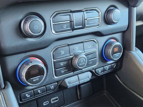 Used 2024 Chevrolet Tahoe Premier image 14