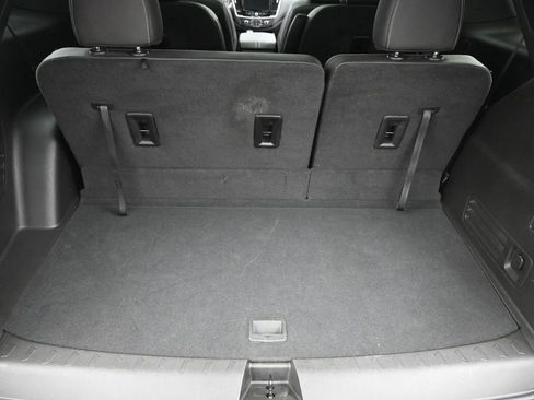 Used 2022 Chevrolet Traverse Premier image 11