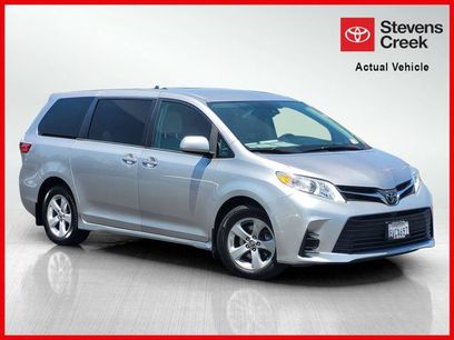 Certified 2018 Toyota Sienna LE