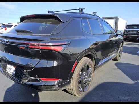 Used 2025 Chevrolet Equinox EV RS FWD image 5