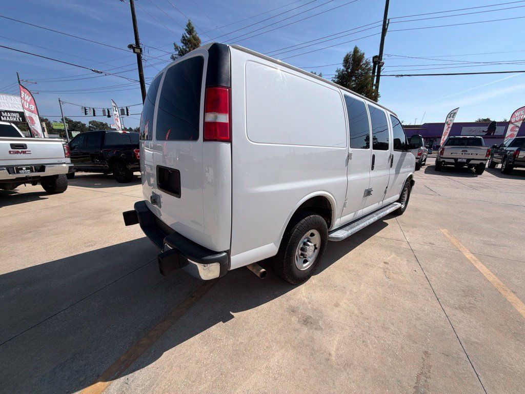 Used 2019 Chevrolet Express 2500 w/ Driver Convenience Package RWD image 10
