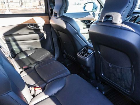 Used 2025 Volvo XC90 B5 Plus w/ Protection Package Premier image 20