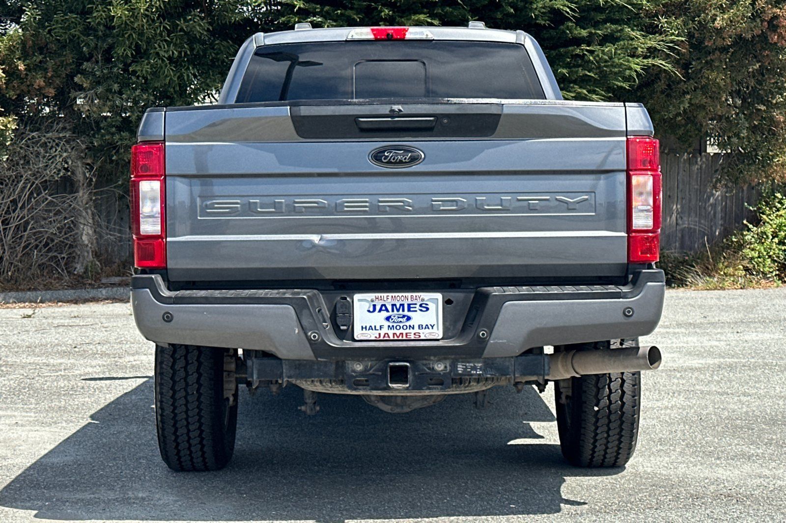 Used 2022 Ford F250 XLT w/ Black Appearance Package AWD/4WD image 4