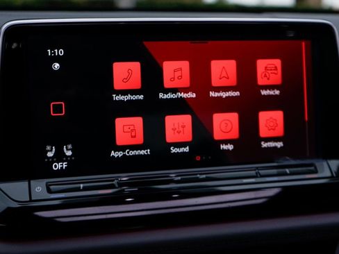 Used 2025 Volkswagen Atlas Peak Edition SE AWD/4WD image 31