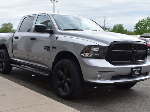 Used 2019 RAM 1500 Express w/ Wheel & Sound Group AWD/4WD image 9