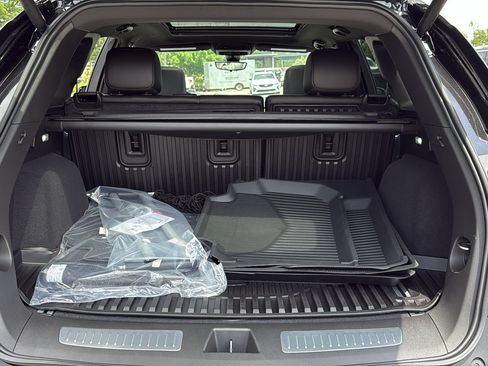 New 2026 Cadillac XT5 Premium Luxury w/ LPO, Floor Liner Package AWD/4WD image 35