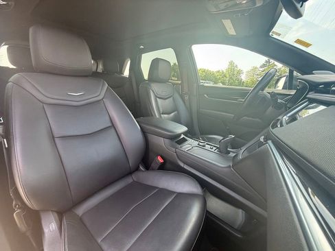 Certified 2024 Cadillac XT5 Premium Luxury AWD/4WD image 32