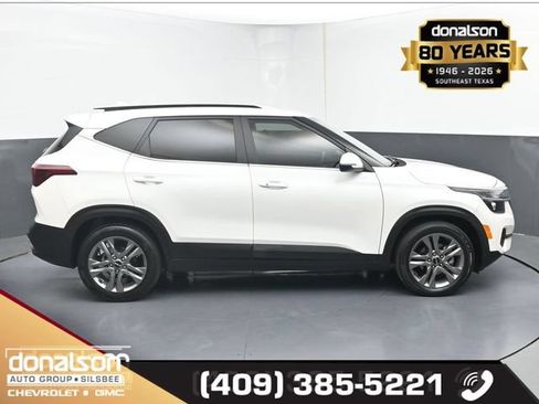 Used 2022 Kia Seltos S FWD image 2