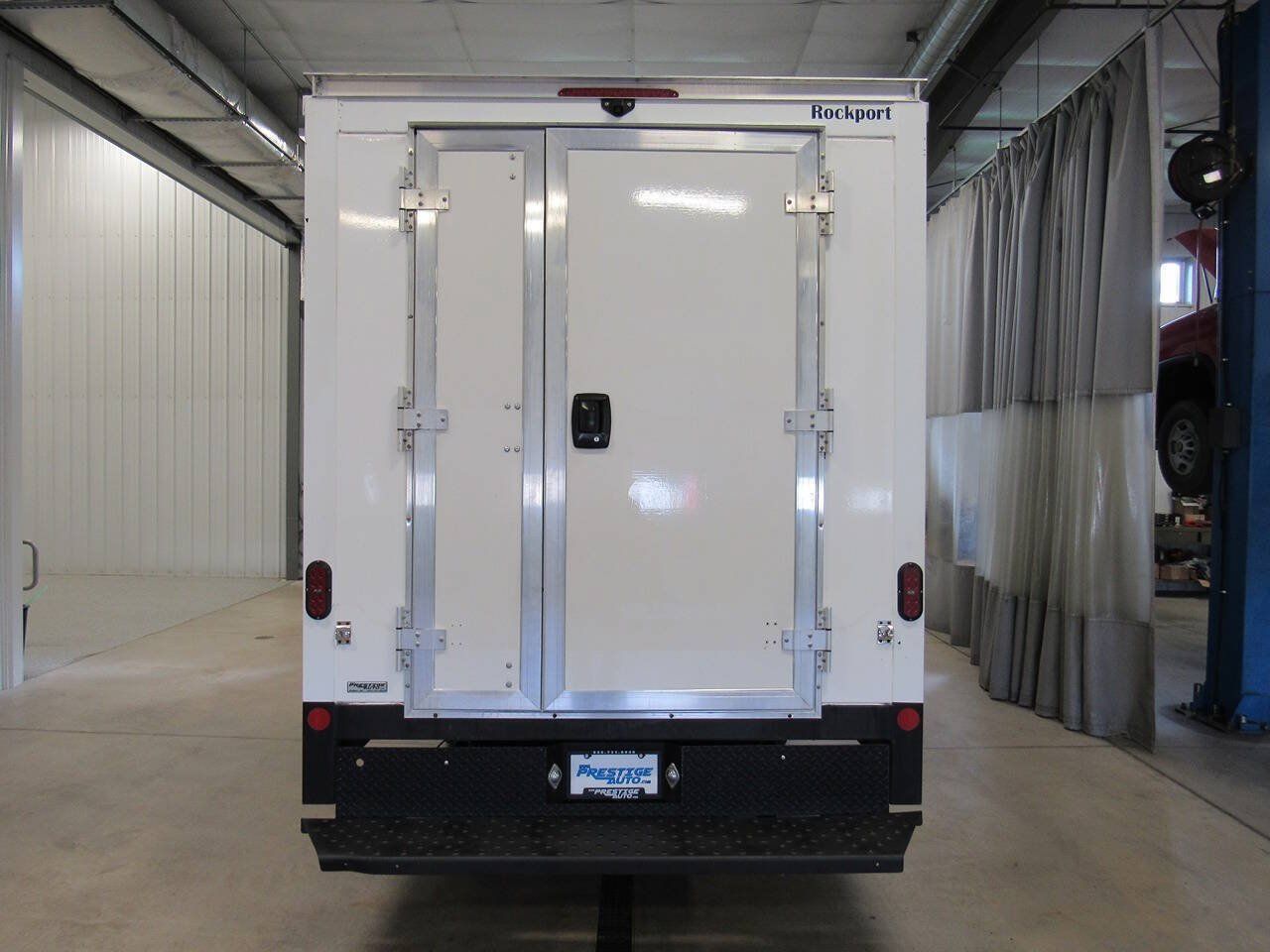 Used 2023 GMC Savana 3500 w/ Power Convenience Package RWD image 10
