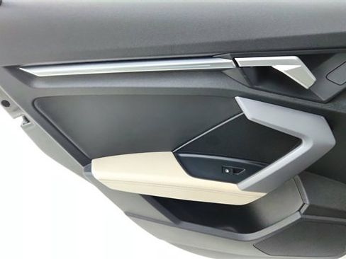 Used 2025 Audi A3 2.0T Premium image 31