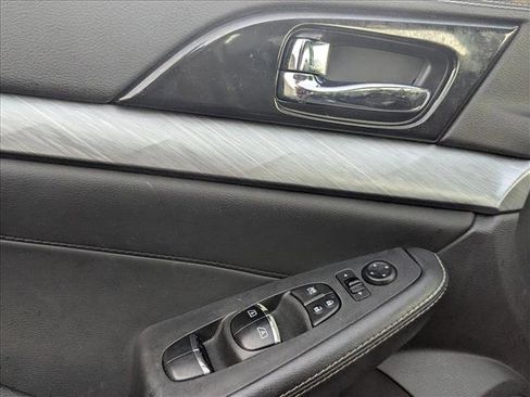 Used 2017 Nissan Maxima 3.5 SL image 7