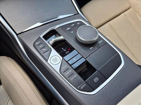Used 2025 BMW 230i Coupe w/ Convenience Package RWD image 16