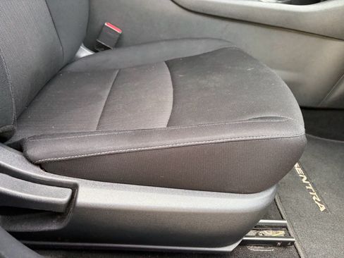 Used 2024 Nissan Sentra SV FWD image 27