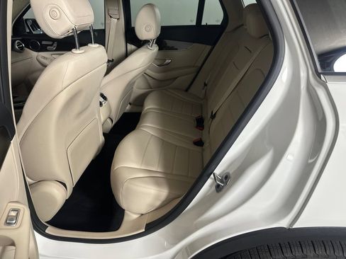 Certified 2022 Mercedes-Benz GLC 300 image 23