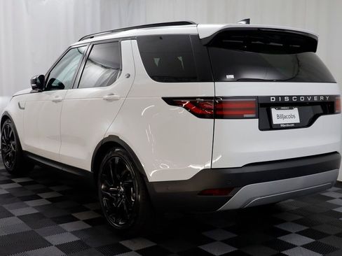 New 2025 Land Rover Discovery S image 15