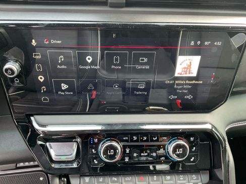 Used 2025 GMC Sierra 2500 AT4X AWD/4WD image 18