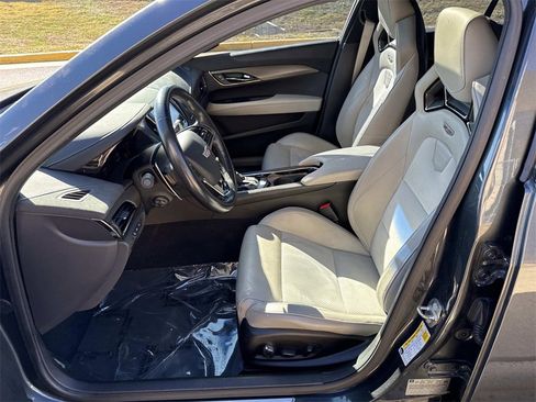 Used 2018 Cadillac ATS V w/ Luxury Package image 16