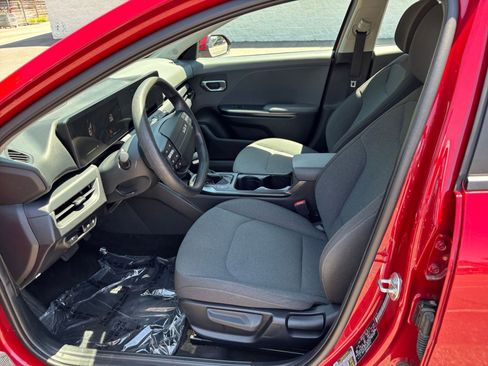 Used 2025 Kia K4 FWD image 27