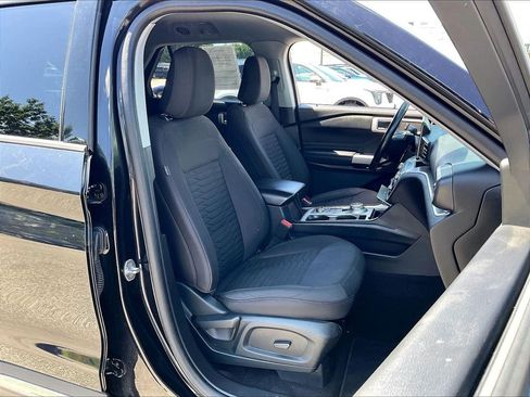 Used 2021 Ford Explorer XLT AWD/4WD image 10