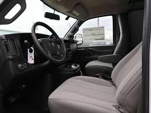 New 2026 GMC Savana 2500 w/ Driver Convenience Package image 10