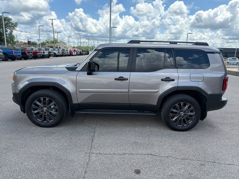 Used 2026 Toyota Land Cruiser w/ Premium Package AWD/4WD image 5