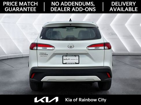 Used 2025 Toyota Corolla Cross L FWD image 6