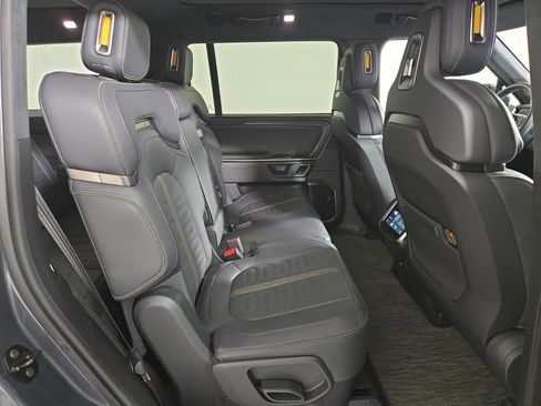 Used 2024 Rivian R1S Adventure AWD/4WD image 23