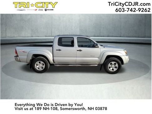 Used 2011 Toyota Tacoma 4x4 Double Cab image 4