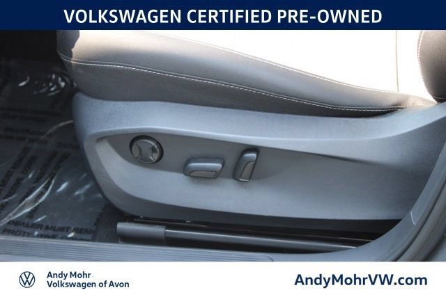 Used 2024 Volkswagen Taos SE FWD image 16