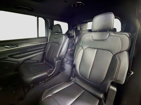 Used 2024 Jeep Grand Cherokee L Limited w/ Luxury Tech Group II AWD/4WD image 26