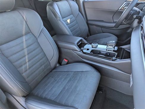 New 2025 Mitsubishi Outlander Trail Edition image 6