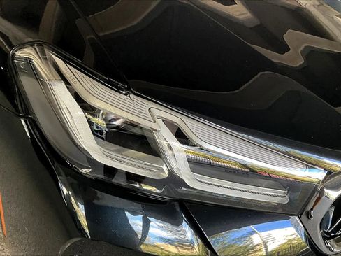 Used 2022 BMW 540i w/ M Sport Package image 26