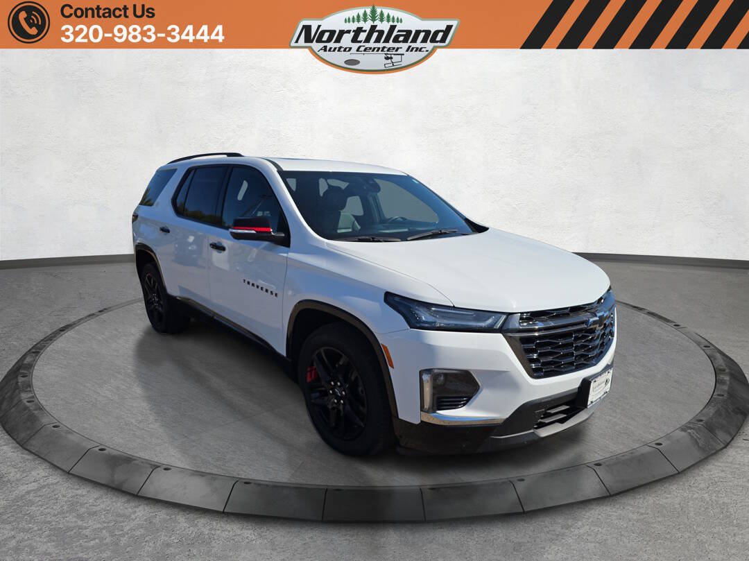 Used 2023 Chevrolet Traverse Premier w/ Redline Edition AWD/4WD image 3