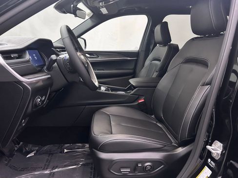 New 2025 Jeep Grand Cherokee L Limited w/ Black Appearance Package image 11