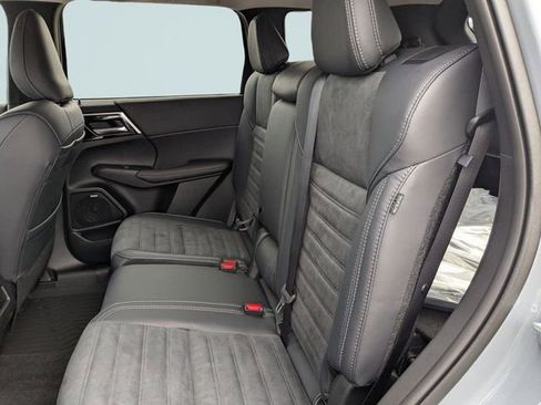 New 2026 Mitsubishi Outlander Trail Edition image 13