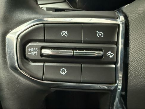 Used 2024 GMC Acadia Elevation FWD image 18