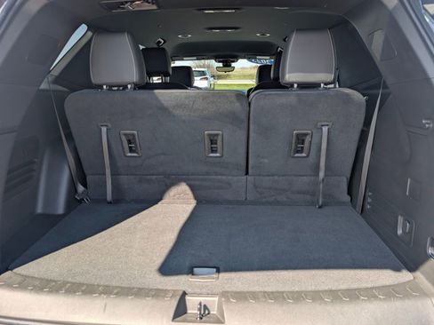 Used 2023 Chevrolet Traverse LT w/ LT Premium Package image 31