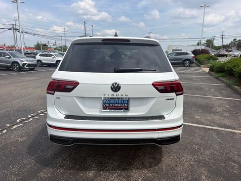 Certified 2023 Volkswagen Tiguan SE R-Line AWD/4WD image 5