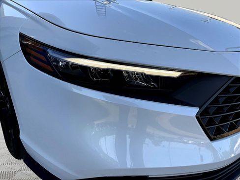 Used 2025 Honda Accord SE image 30