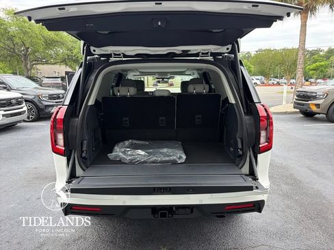 New 2026 Ford Expedition Active RWD image 11