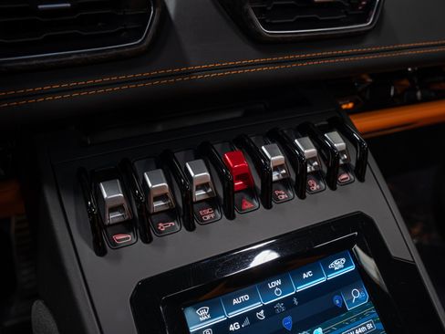Used 2021 Lamborghini Huracan EVO RWD image 61