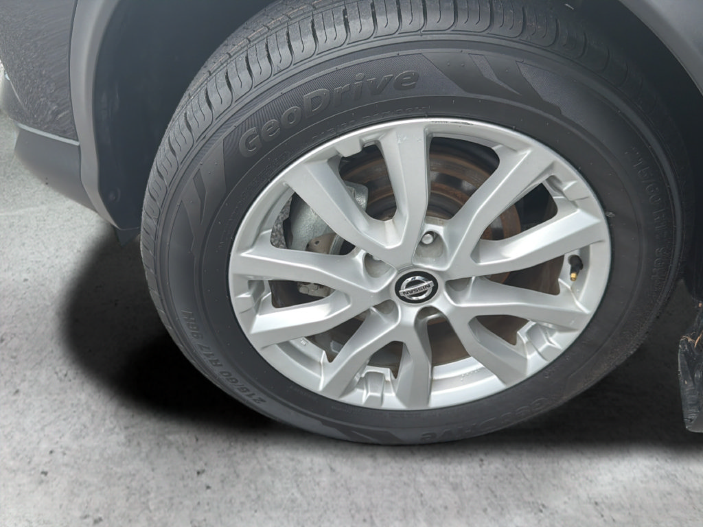 Used 2022 Nissan Rogue Sport SV AWD/4WD image 54