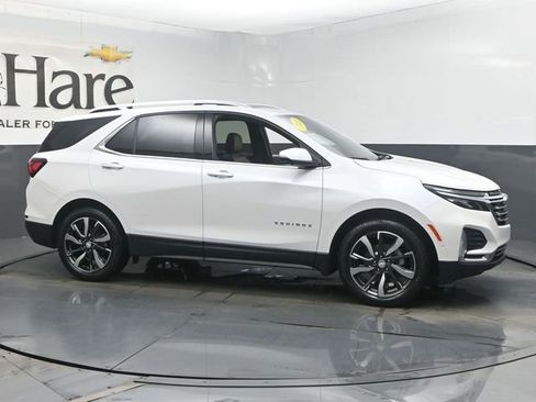 Used 2023 Chevrolet Equinox Premier image 1