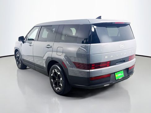 Used 2024 Hyundai Santa Fe SE FWD image 7