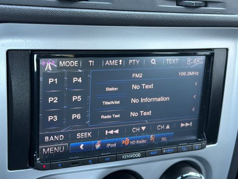 Used 2010 Dodge Challenger SE image 17