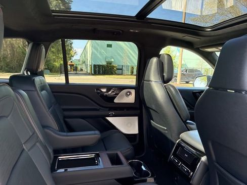 Used 2025 Lincoln Aviator Black Label image 24