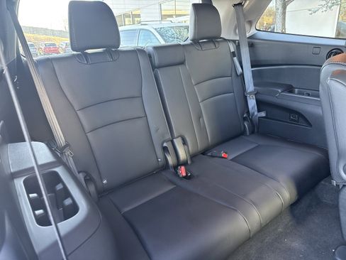 Used 2021 Honda Pilot Elite image 17